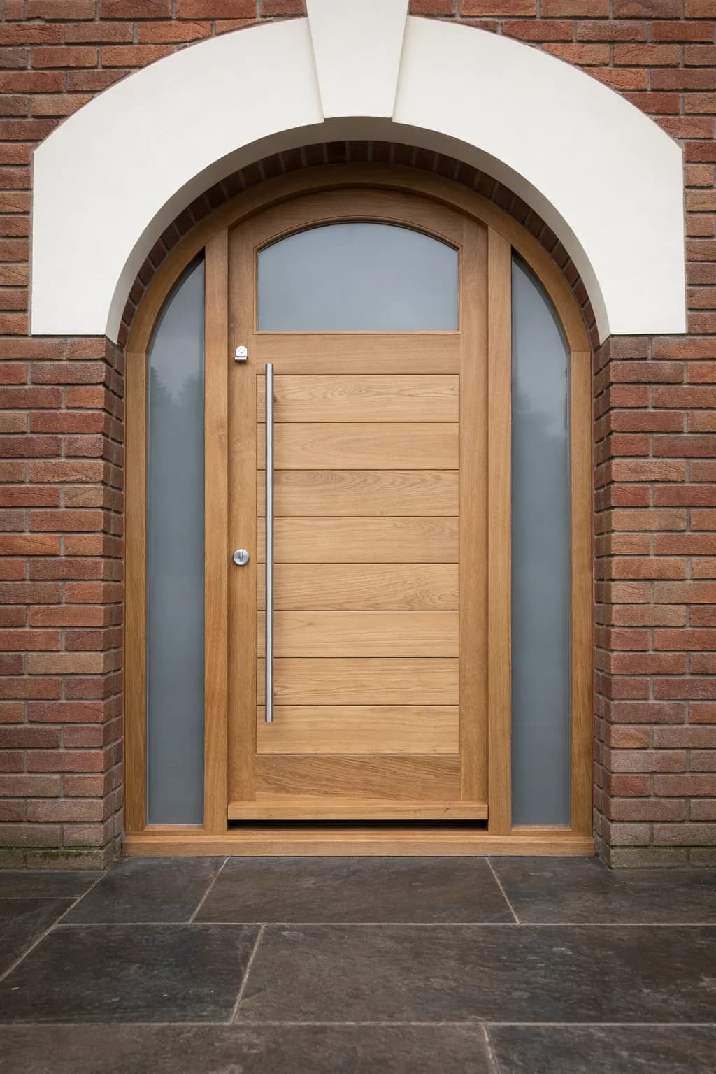 Contemporary timber pivot door (2)